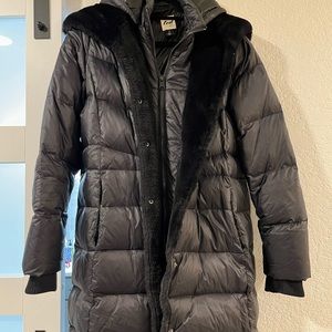 A Pea in the Pod Quilted Puffer Maternity Jacket